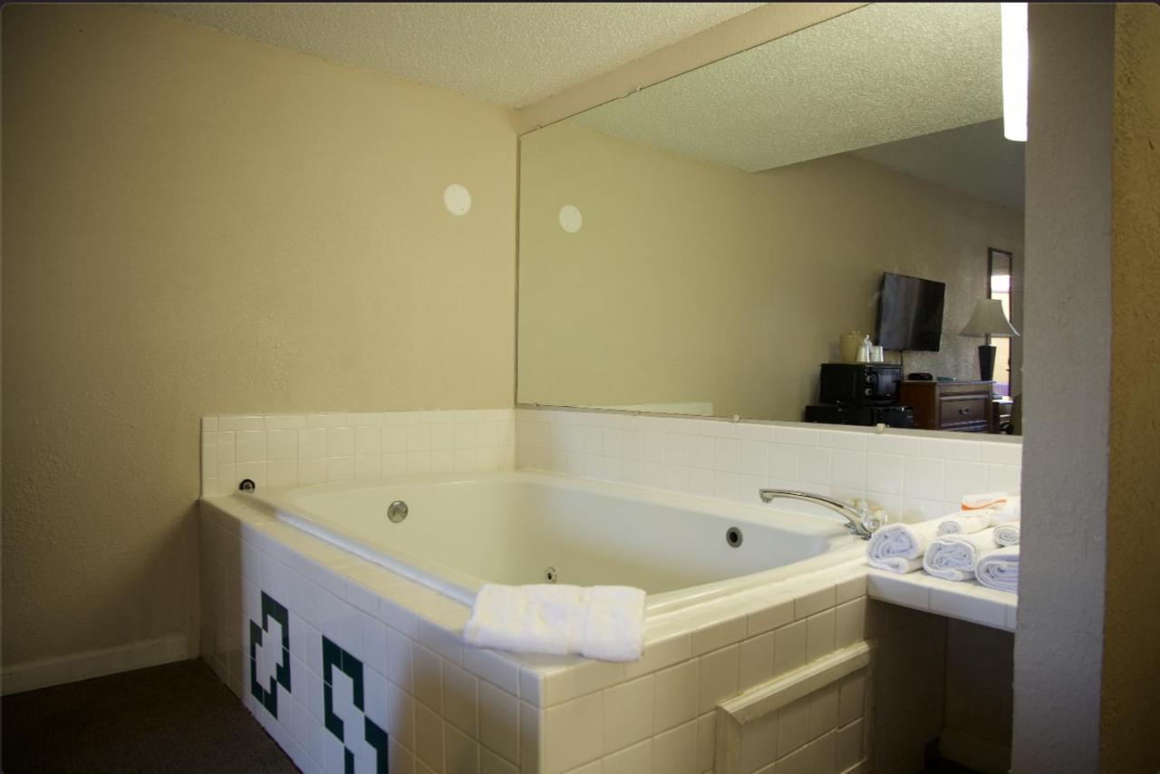 Travelers Inn Elizabethton Bagian luar foto