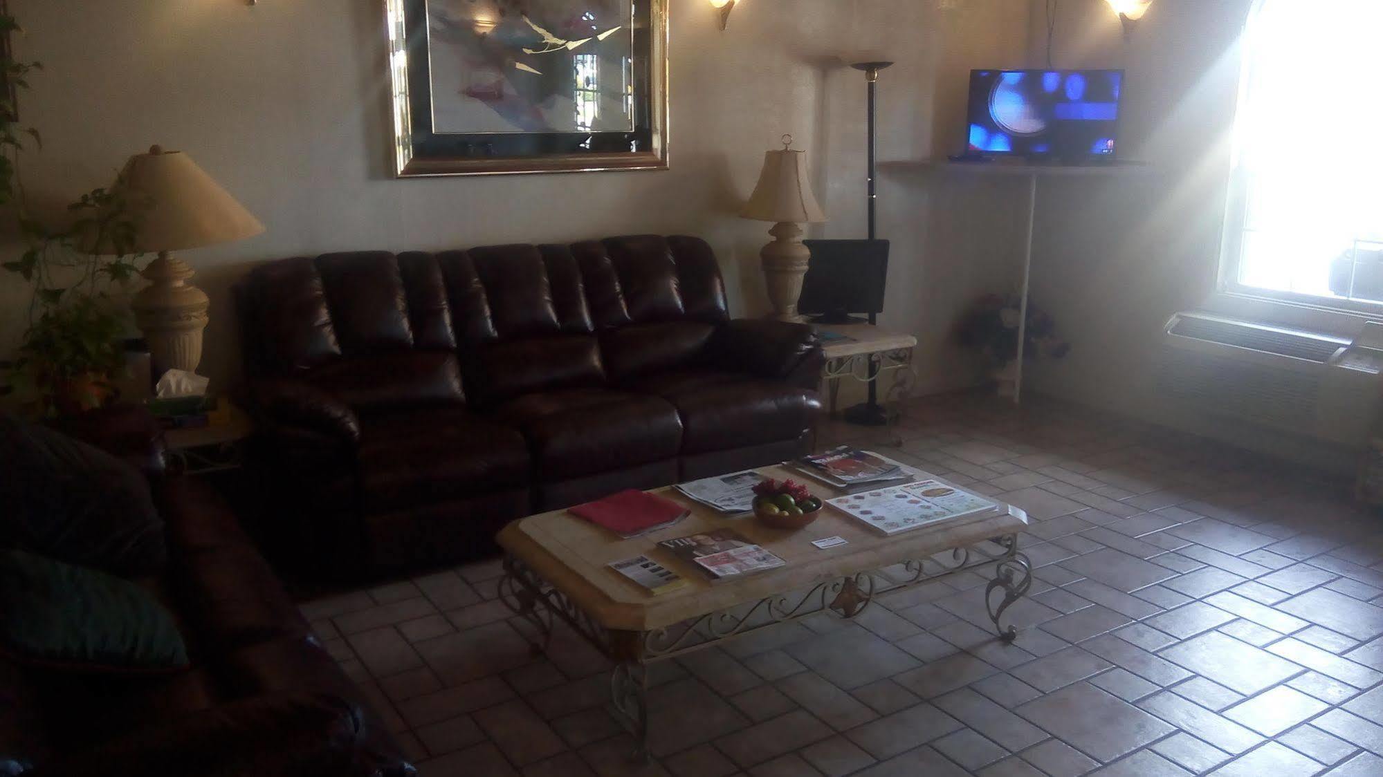 Travelers Inn Elizabethton Bagian luar foto