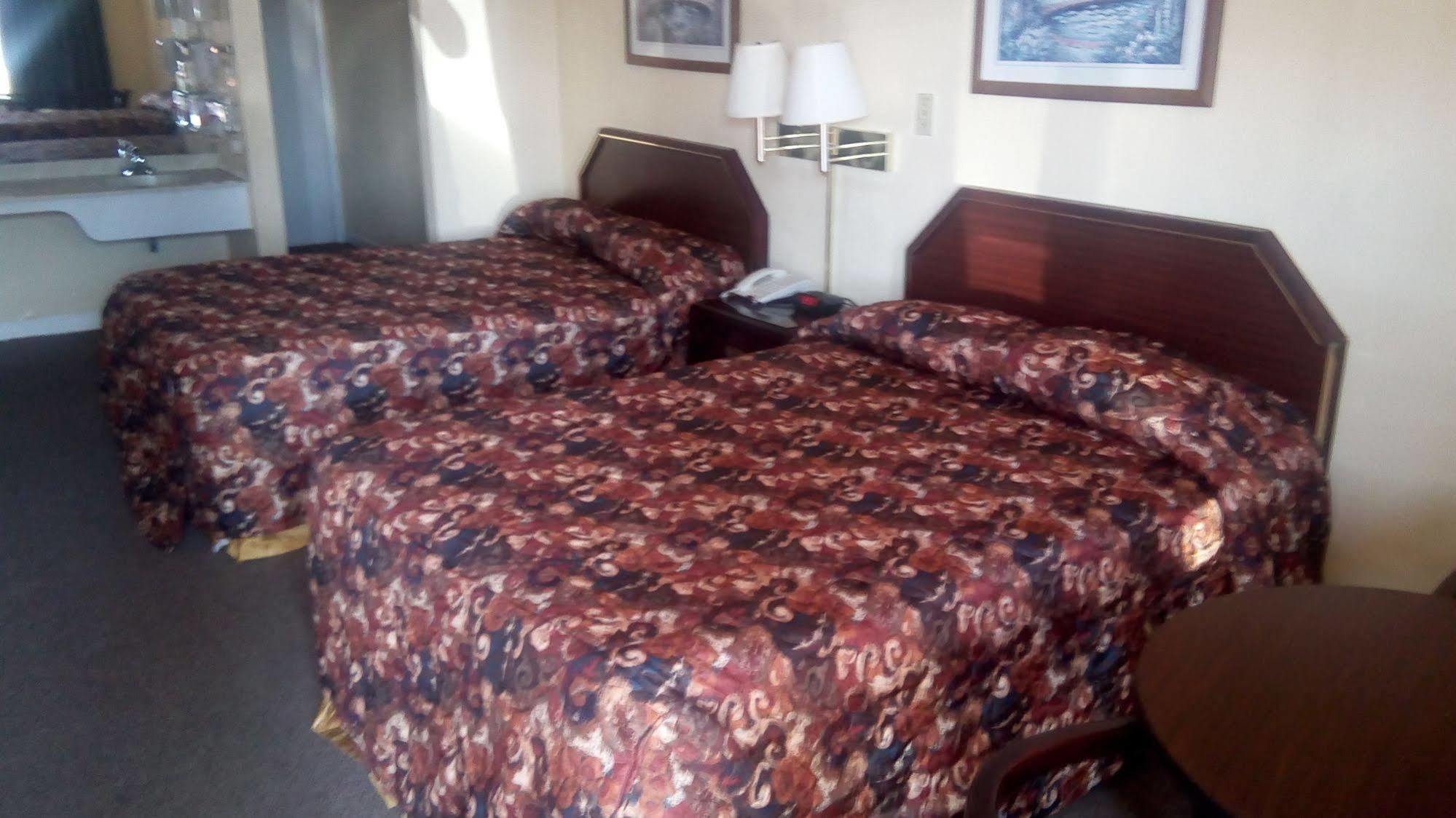 Travelers Inn Elizabethton Bagian luar foto