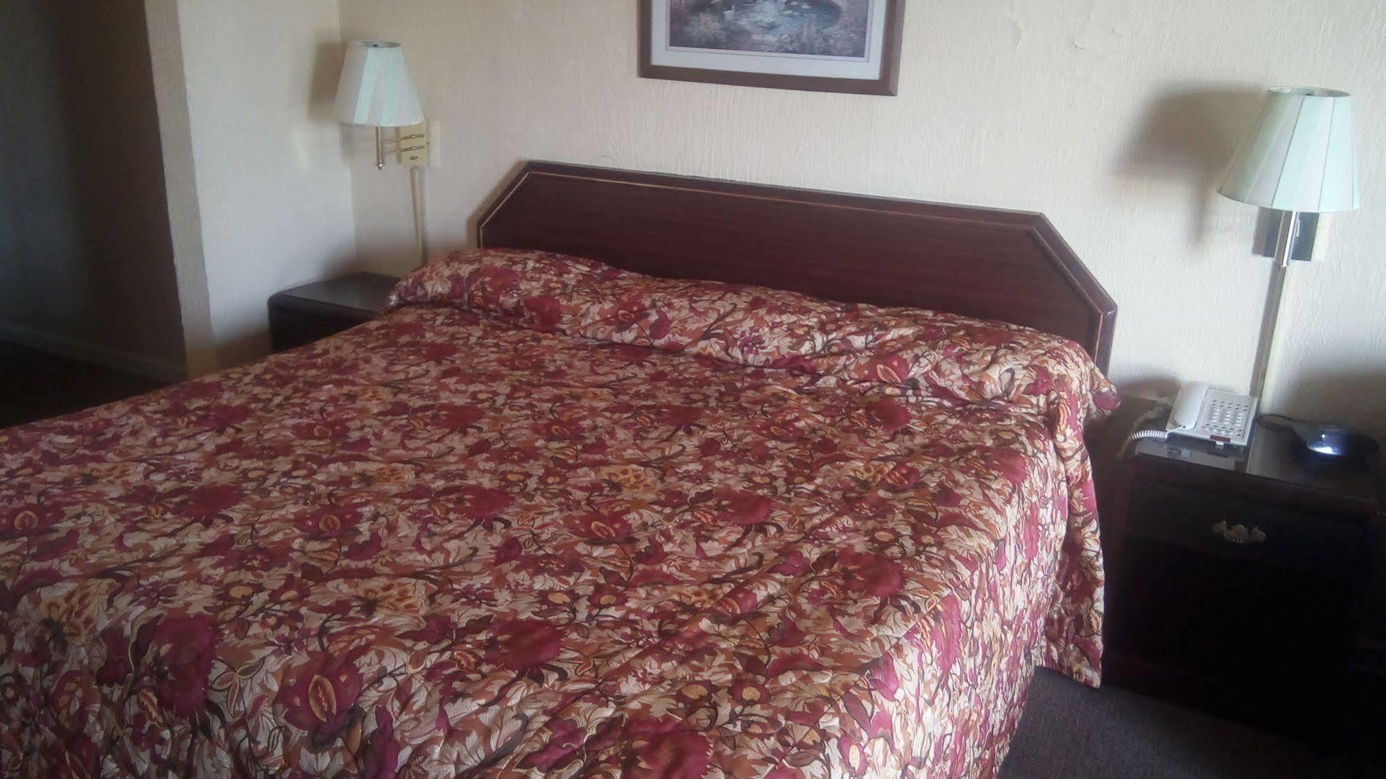 Travelers Inn Elizabethton Bagian luar foto