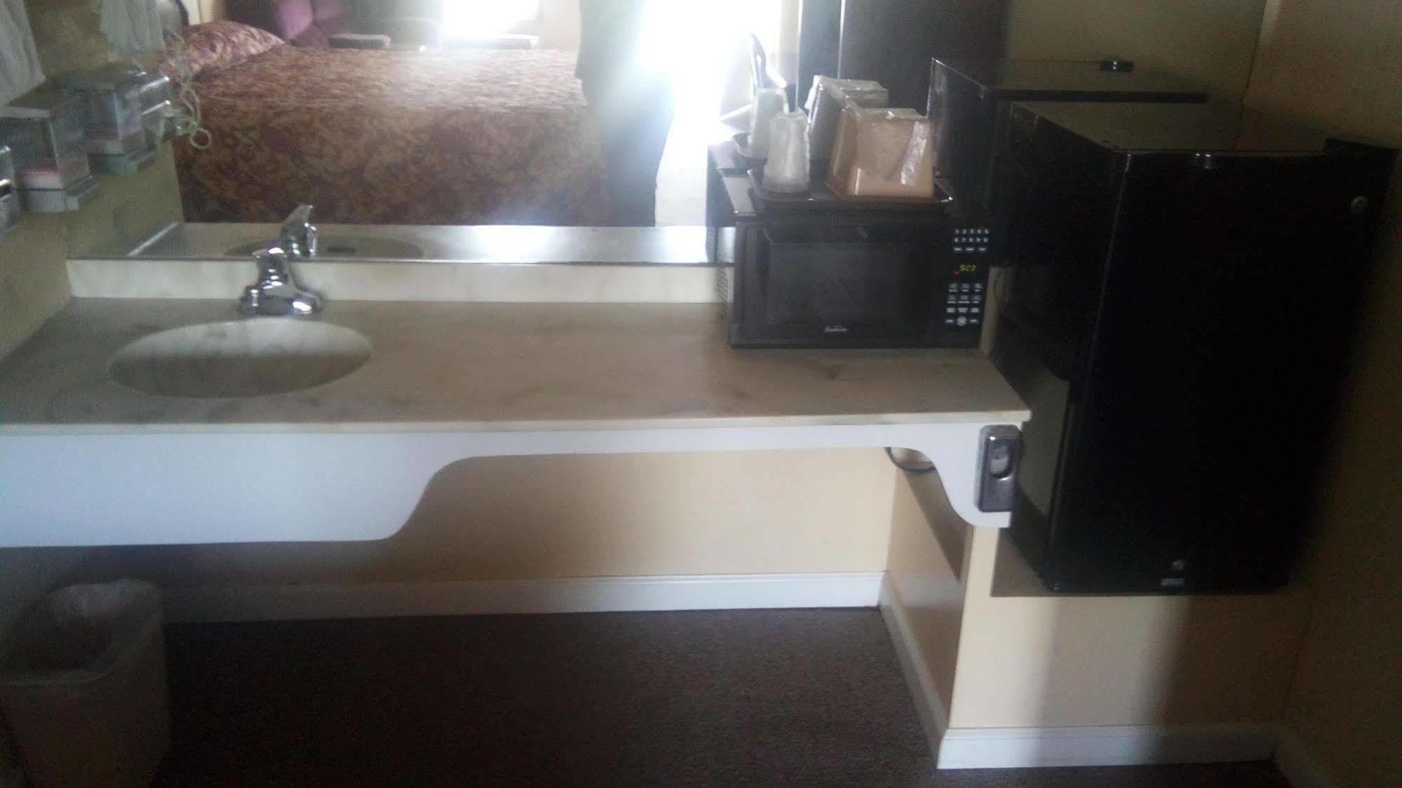 Travelers Inn Elizabethton Bagian luar foto