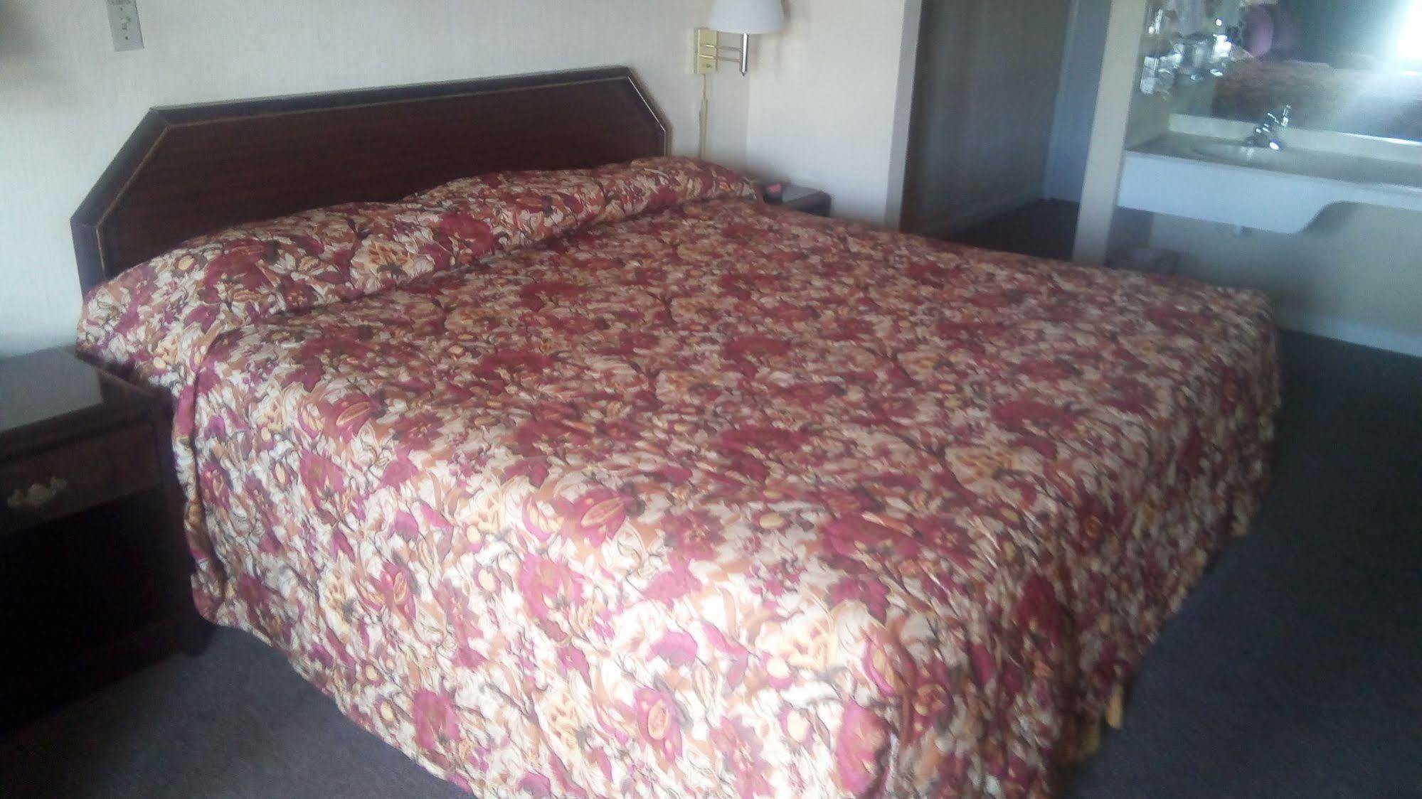 Travelers Inn Elizabethton Bagian luar foto