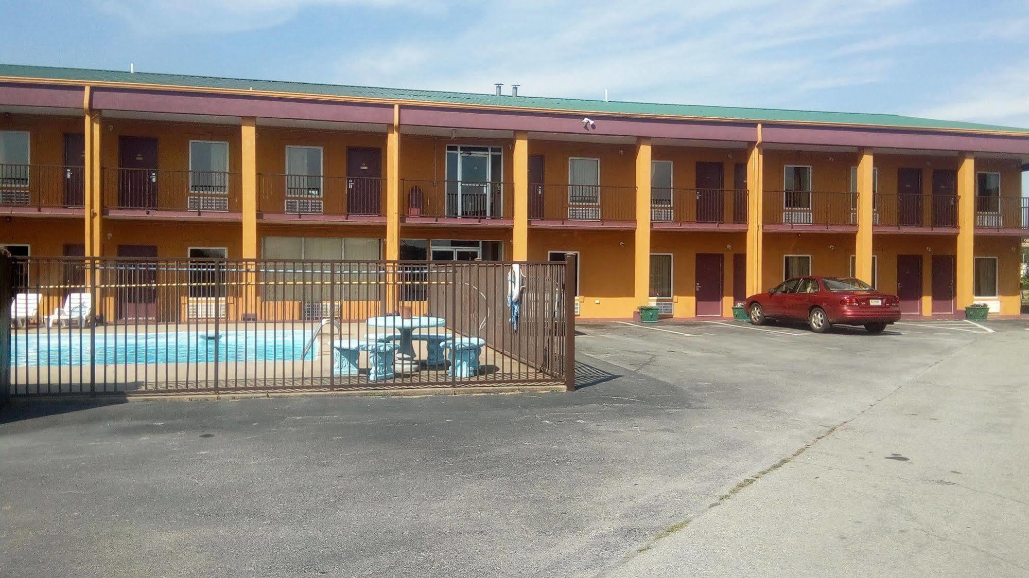 Travelers Inn Elizabethton Bagian luar foto
